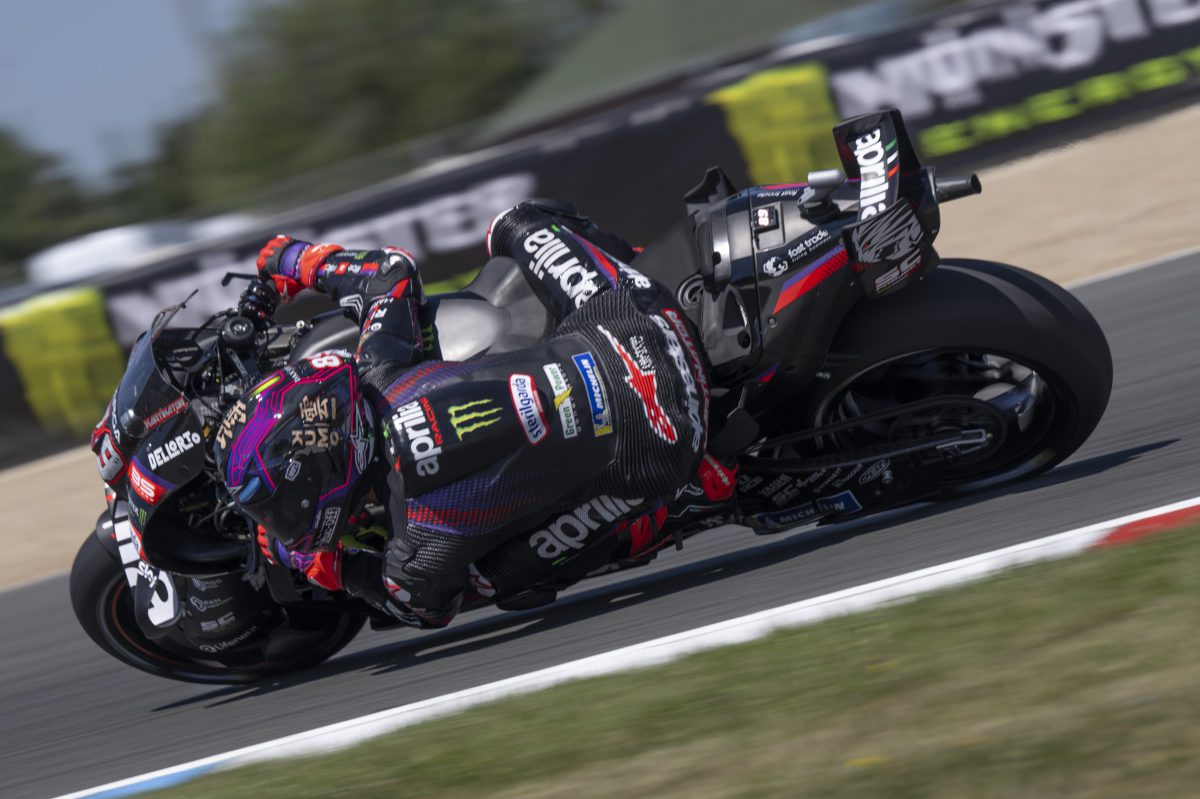 GP Olanda MotoGP, Jorge Martin in pole ad Assen davanti al poker Aprilia