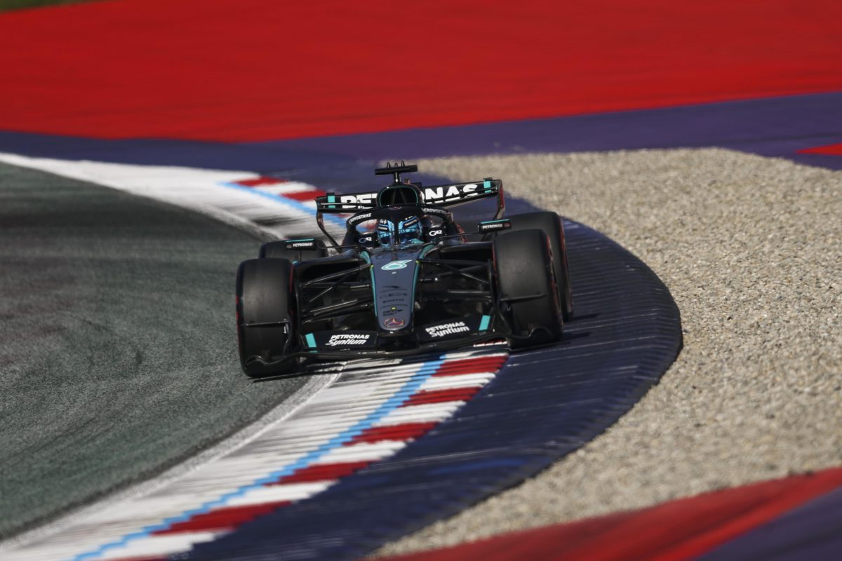 Gp Austria, Russell in pole con la Mercedes davanti alle Ferrari di Leclerc e Hamilton