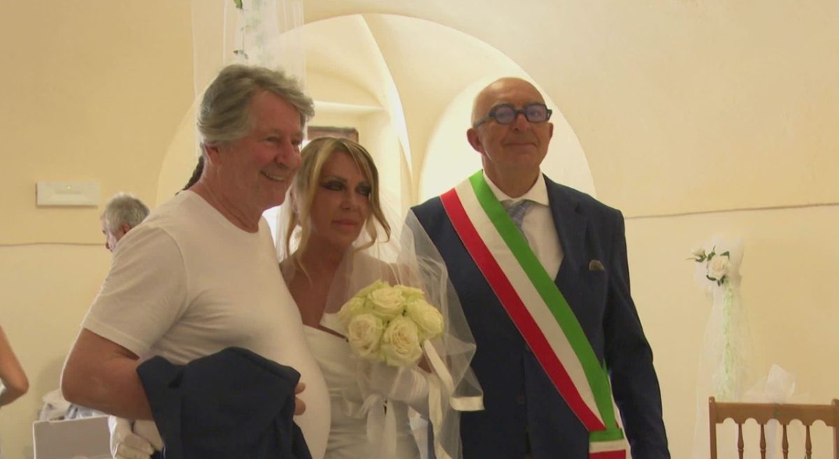 Graziano Rossi sposa Ambra Arpino, nozze riservate a Monteciccardo senza la presenza di Valentino Rossi