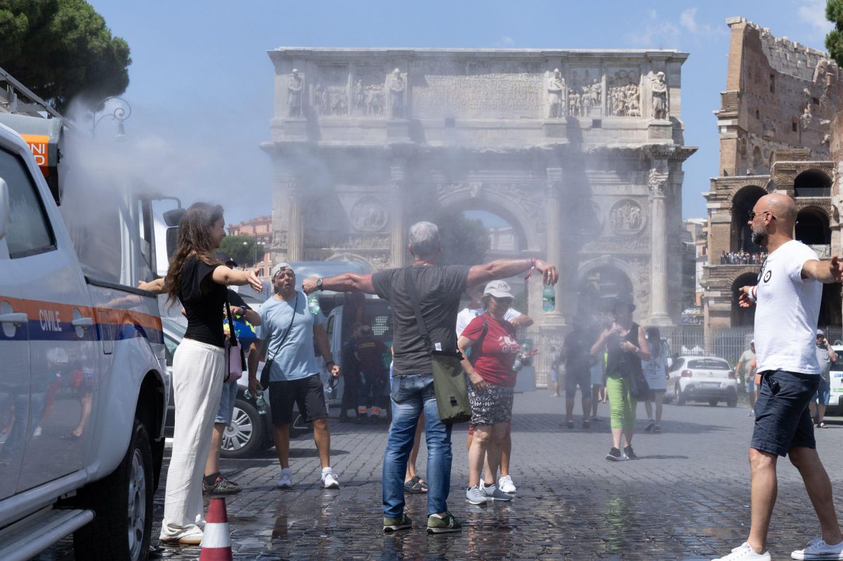 Caldo record, 25 città in allerta rossa e temporali in arrivo: da luglio cambia lo scenario