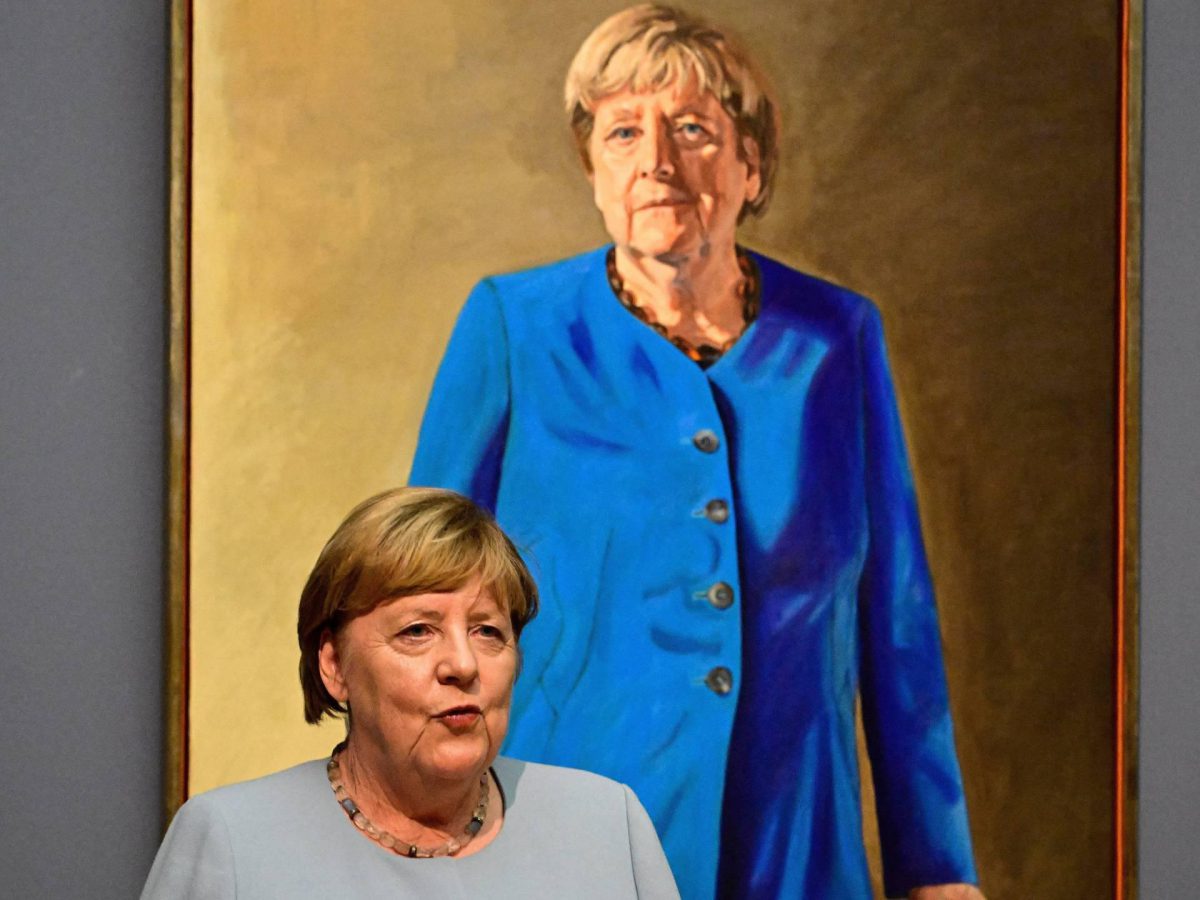 Angela Merkel, svelato il ritratto ufficiale che entrerà nella galleria della Cancelleria di Berlino