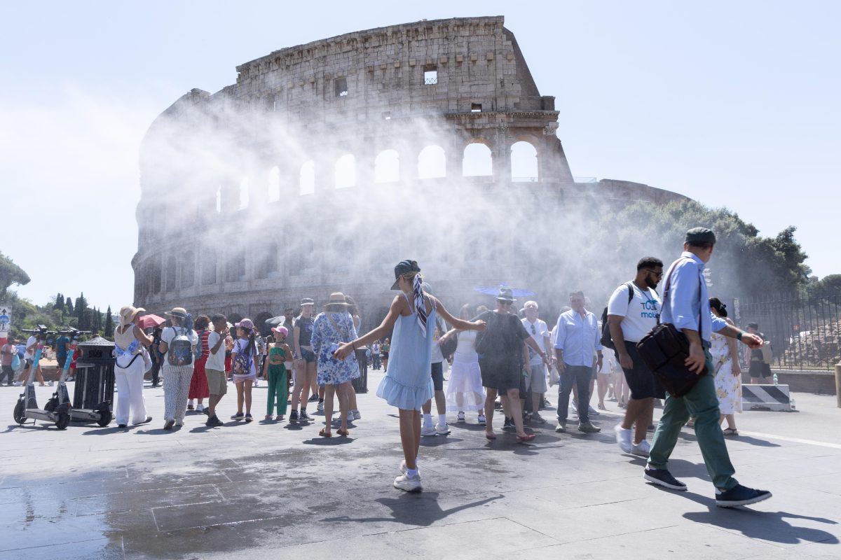 Meteo, Caldo record in Italia: 19 città da bollino rosso prima dell