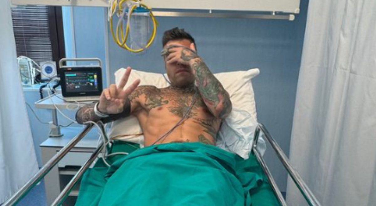 Fedez in ospedale a Milano, ricovero al Fatebenefratelli per problemi gastrici