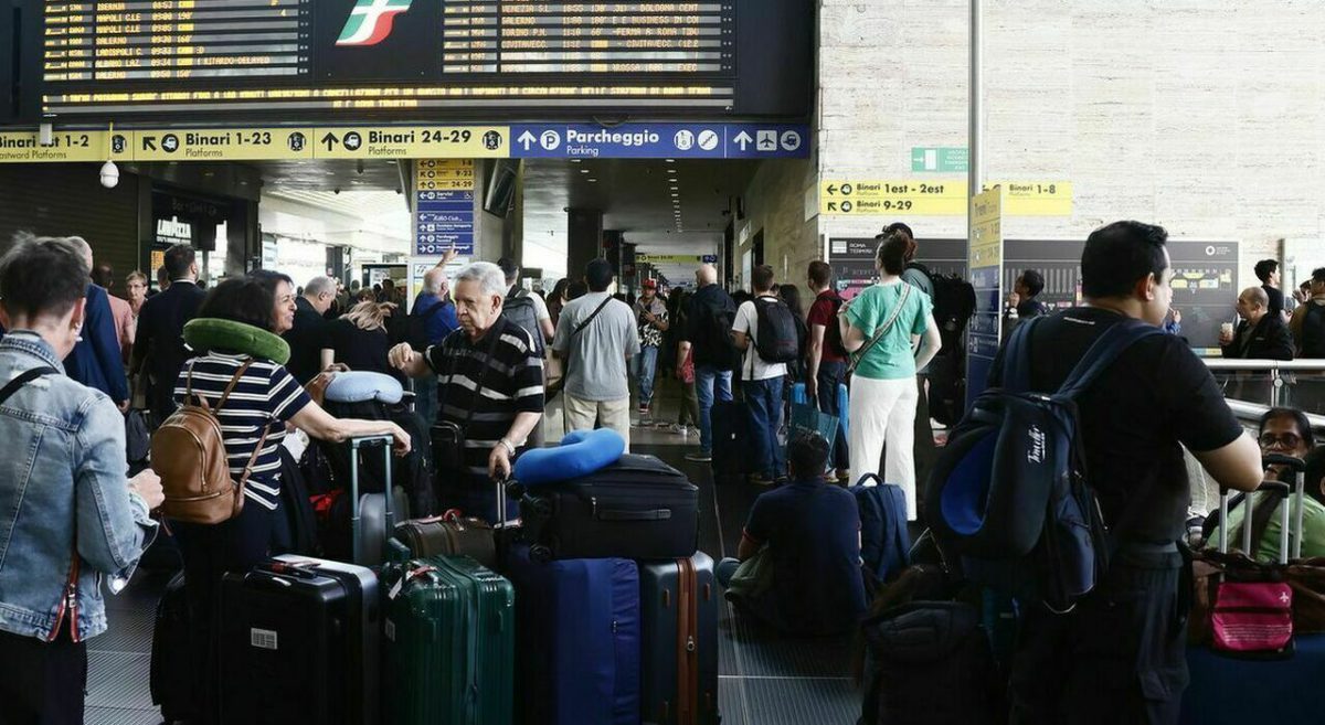 Scioperi dei trasporti, stop a EasyJet, GNV e treni dal 21 al 25 luglio 2026