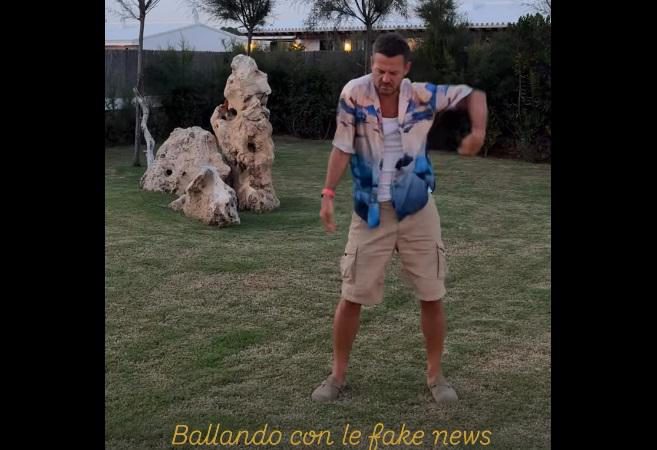 Alessandro Cattelan smentisce Ballando con le Stelle, la risposta ironica su Instagram