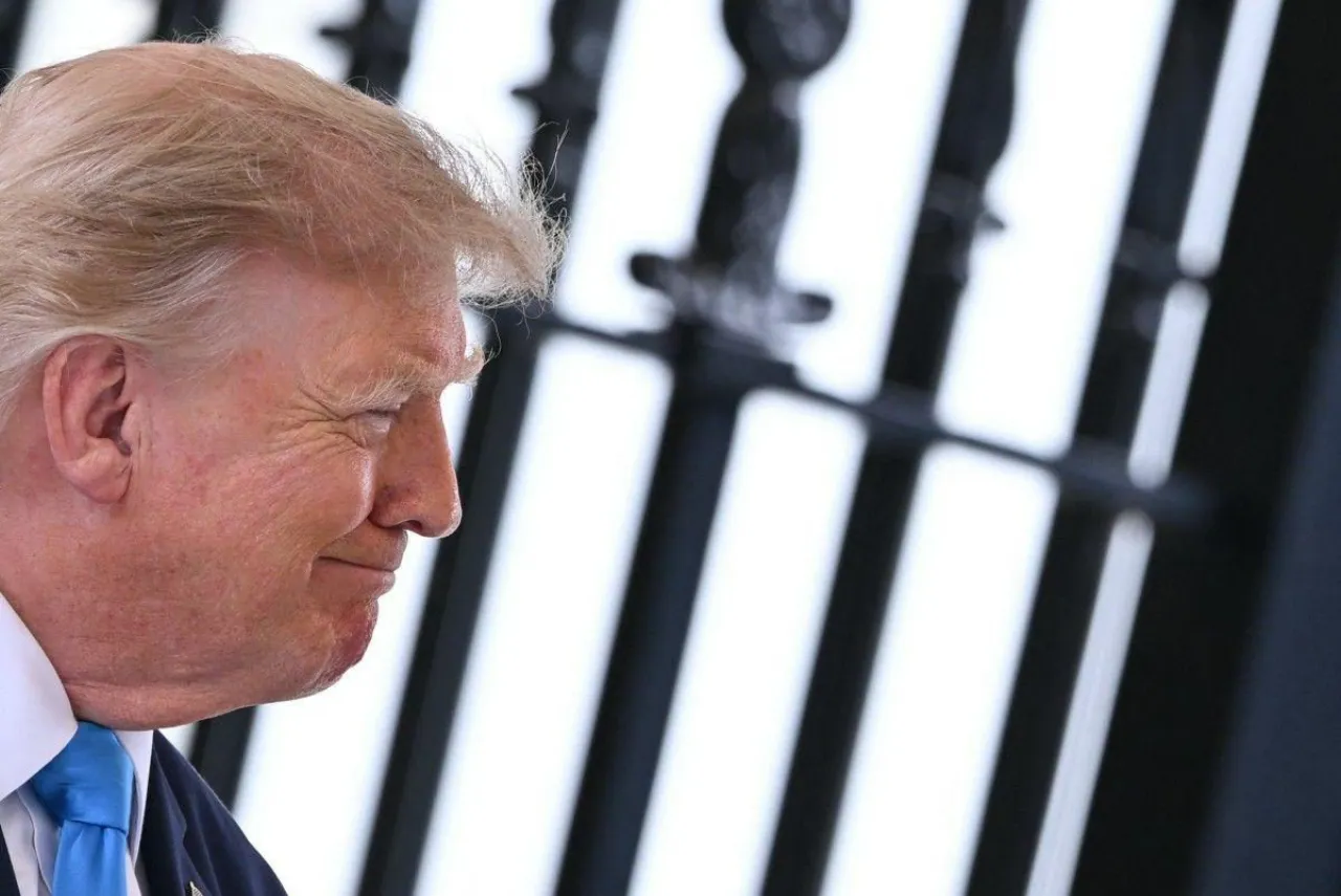Trump sospende l