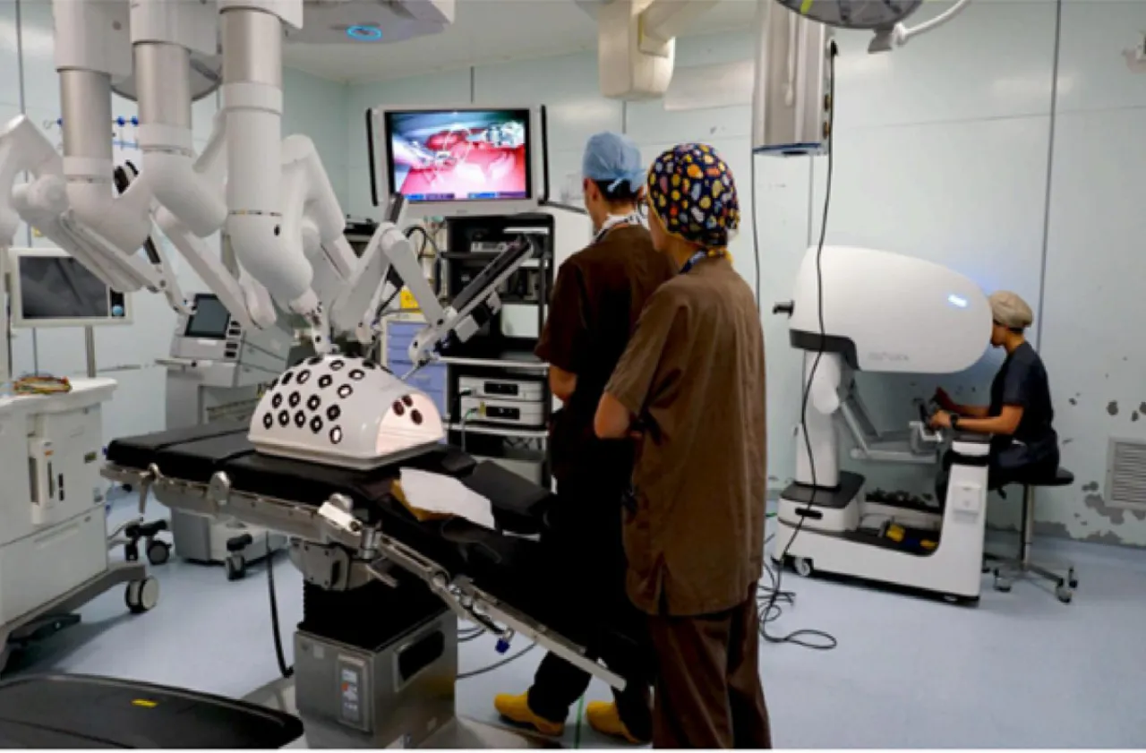 Policlinico di Milano, arrivano due robot chirurgici cinesi per il Padiglione Sforza