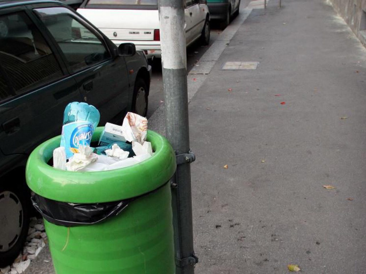 Bitonto, getta il biglietto da un milione: la Sanb lo recupera tra i rifiuti