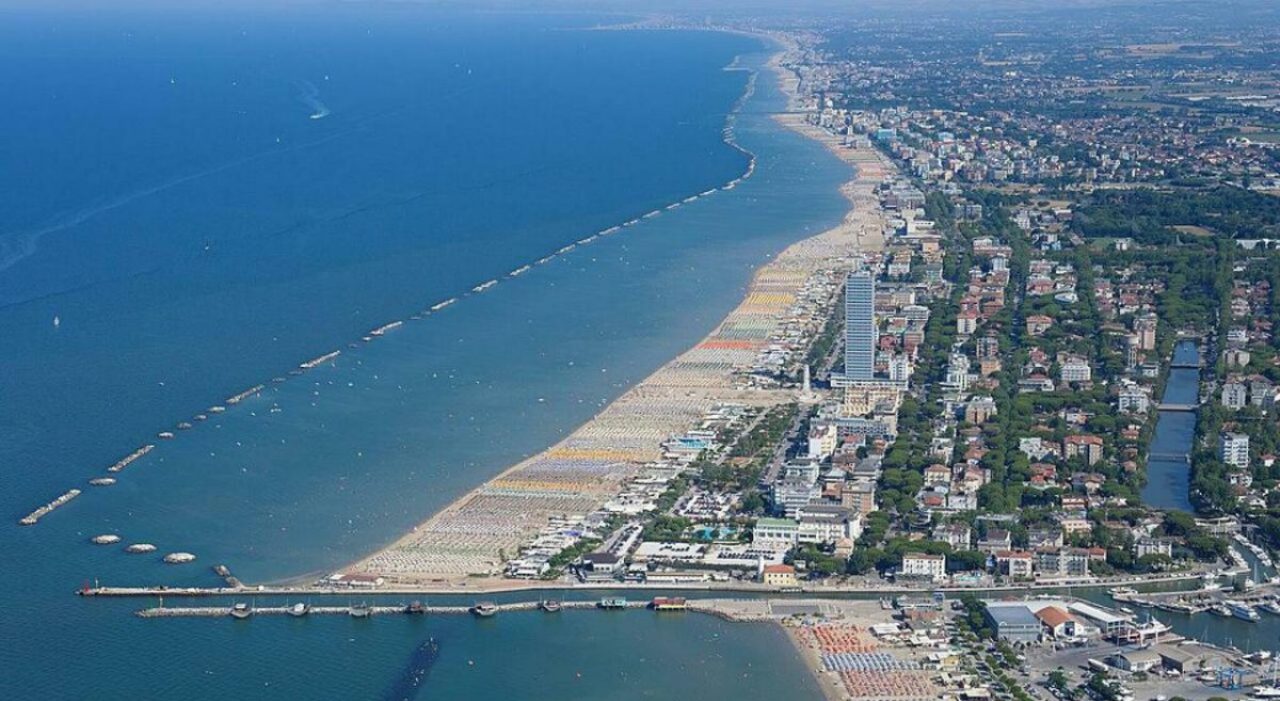 Truffatori del residence fantasma a Cesenatico, il denaro trasferito in Lituania