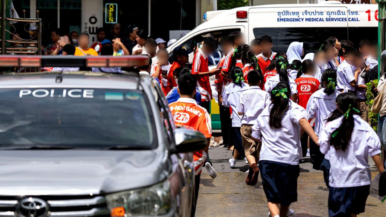 Thailandia, strage nella scuola vicino Bangkok: 14enne uccide sette persone e si suicida