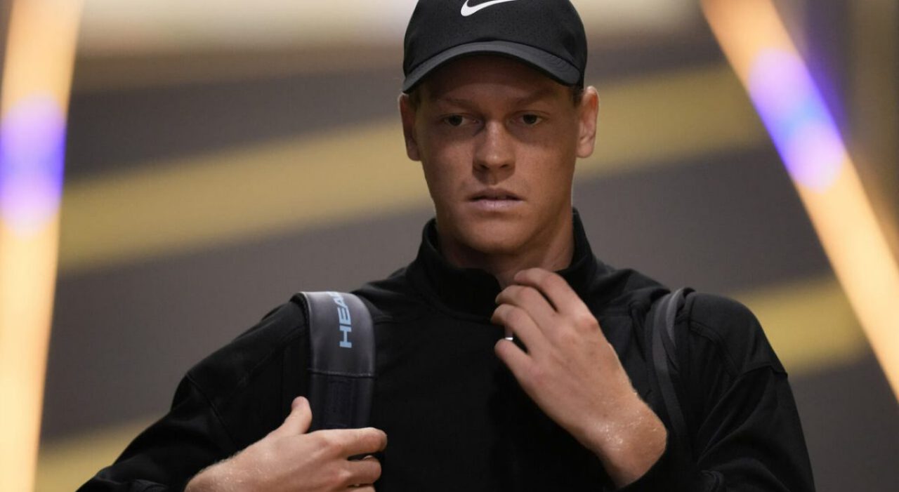 Come sta Sinner: rinuncia a Cincinnati per il ginocchio, recupero mirato verso gli US Open