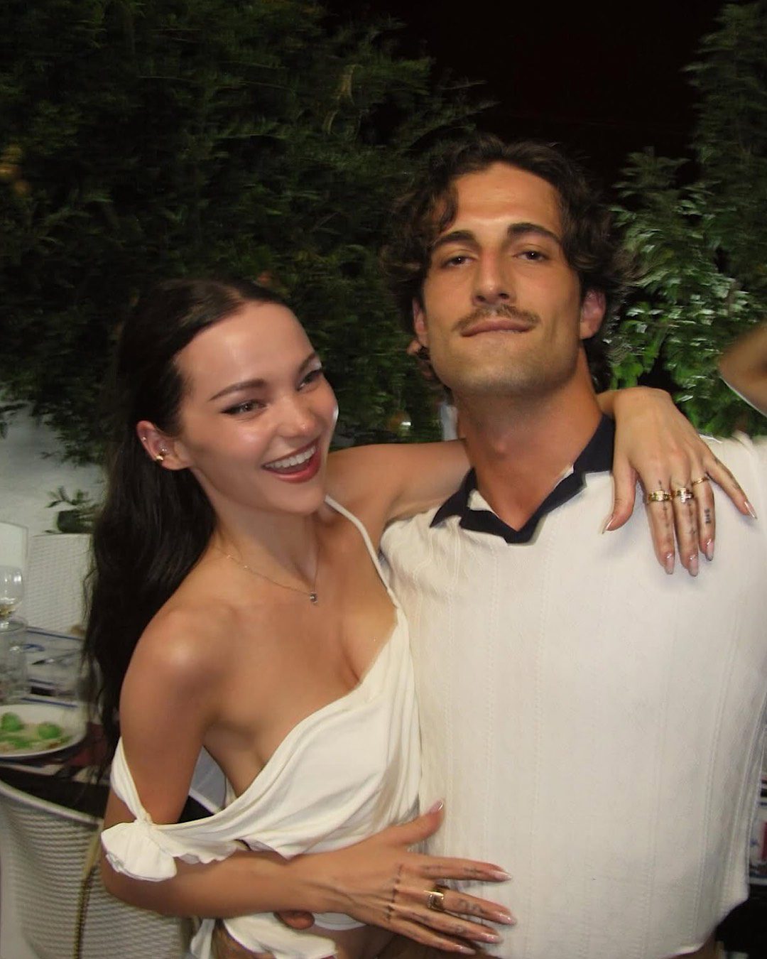 Dove Cameron gira il nuovo videoclip a Capena, sul set anche Damiano David