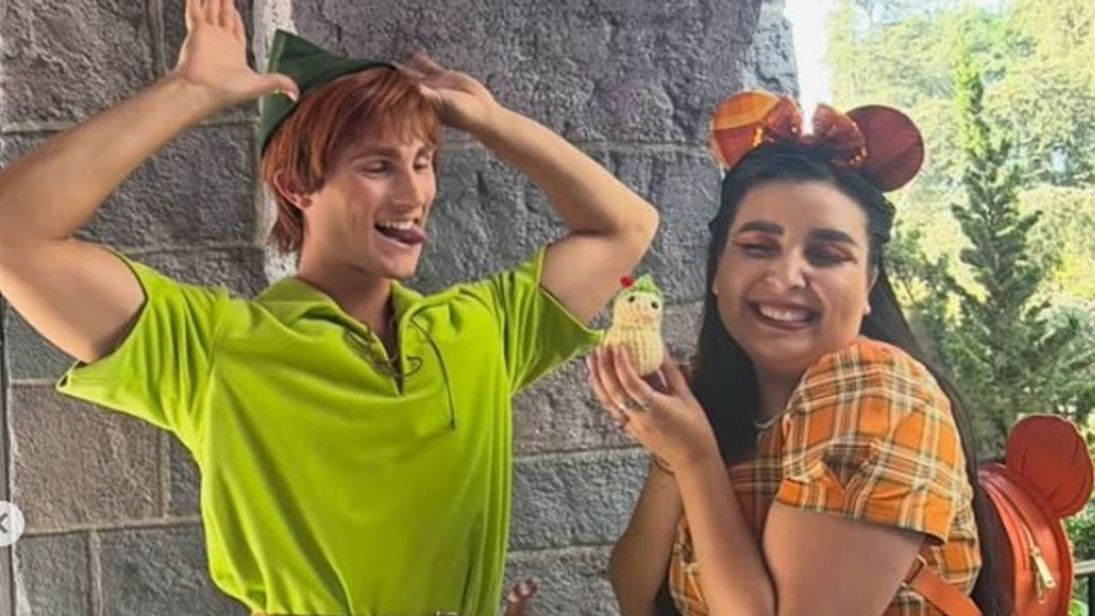 Baby Toni e Peter Pan, dieci anni di incontri a Disneyland scatenano accuse di stalking Baby Toni e Peter Pan, dieci anni di incontri a Disneyland scatenano accuse di stalking