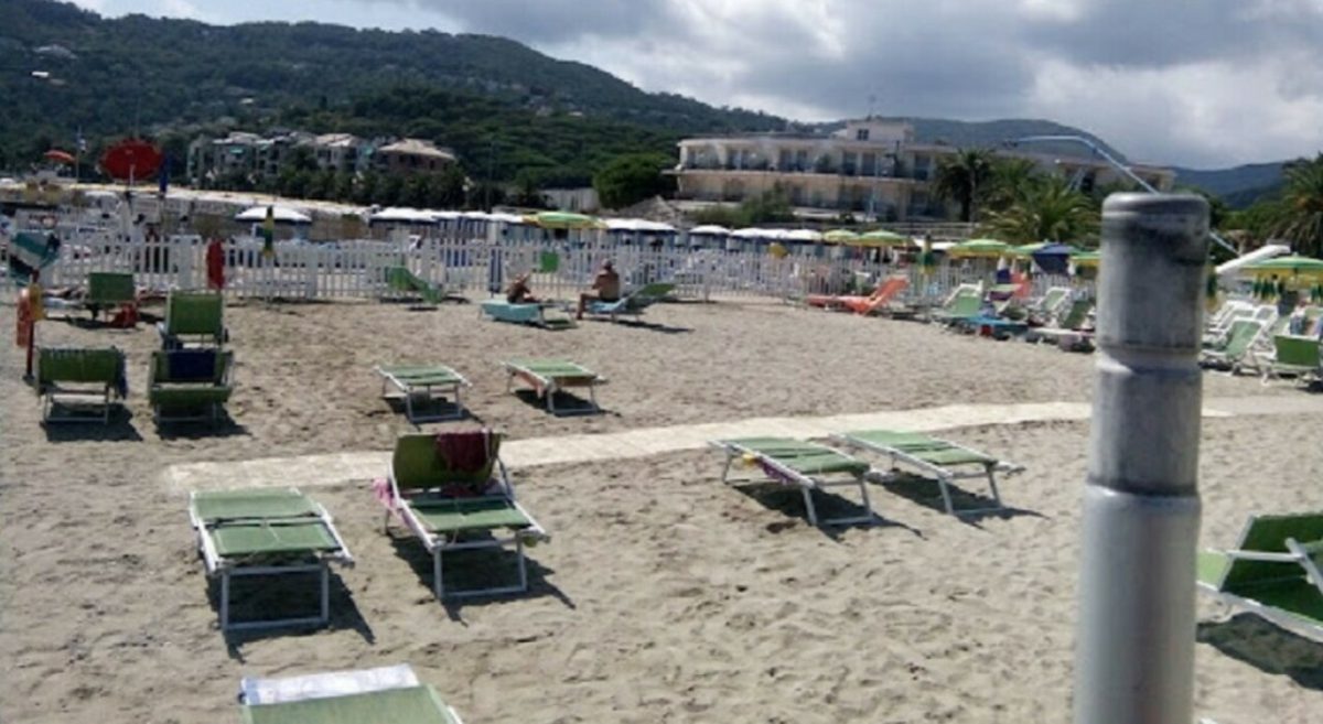 Spotorno, la spiaggia delle suore va a gara: a rischio gli incassi per scuola e attività sociali