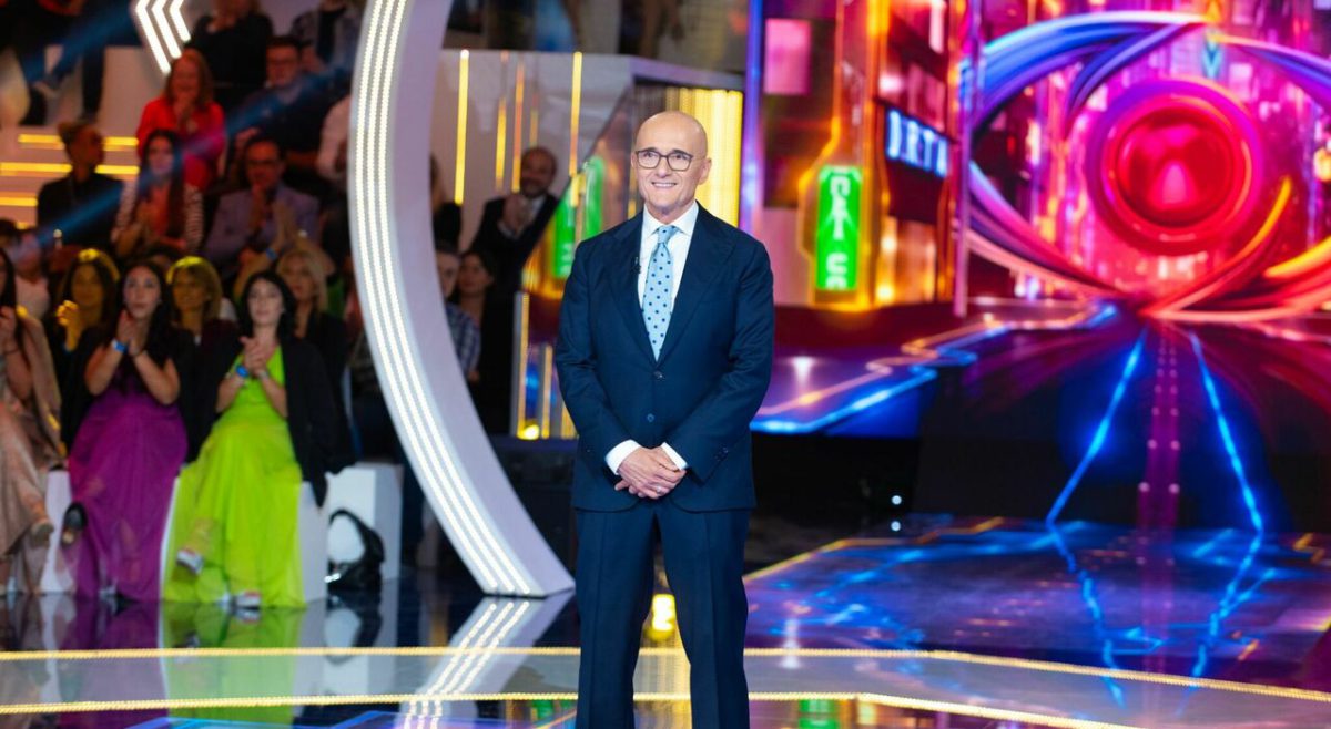 Alfonso Signorini contro Google, chiesti 5 milioni per i video di Fabrizio Corona