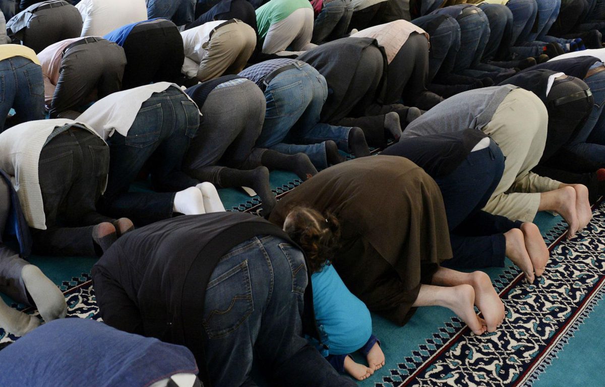Islam e moschee, la Lega prepara albo nazionale, registro degli imam e nuove pene