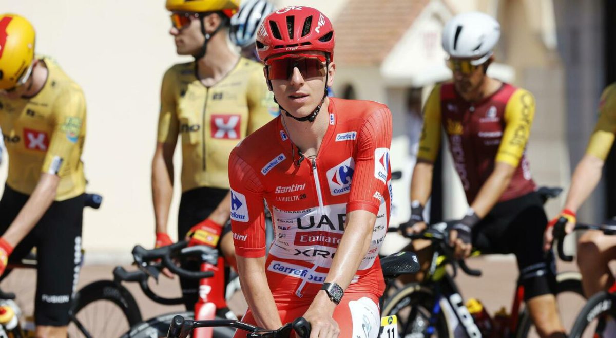 Vuelta di Spagna, Pogacar cade e si ritira: video ferite al volto e alla spalla sinistra