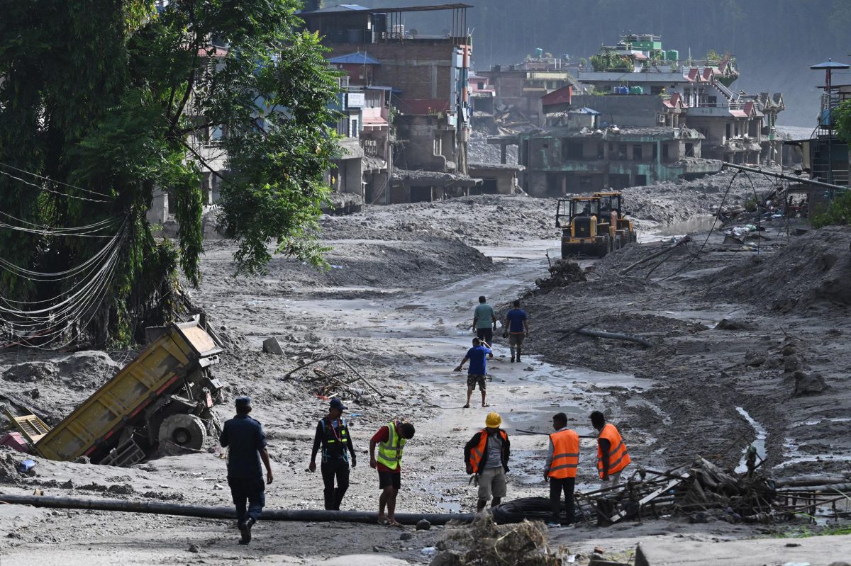 Alluvione tra Nepal e Tibet, 750 morti e 3.044 dispersi: soccorsi nei tunnel