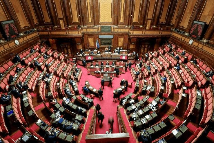 Legge elettorale, oggi il voto al Senato: premio al 42% e preferenze