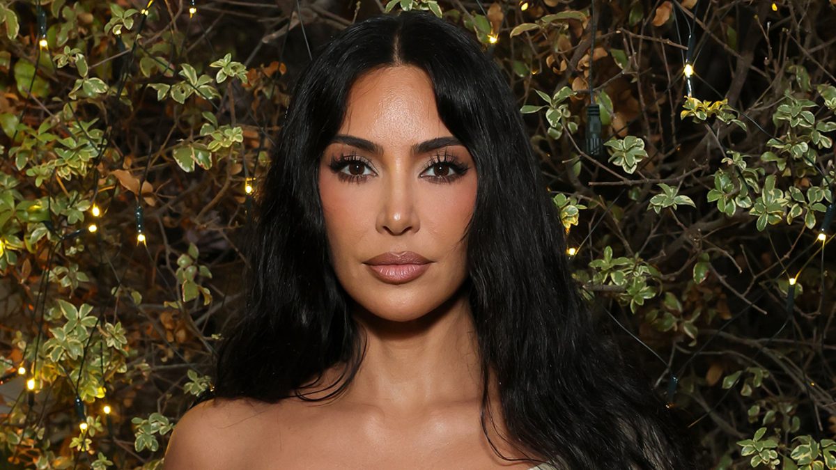 Kim Kardashian, un euro di risarcimento per la rapina subita a Parigi nel 2016