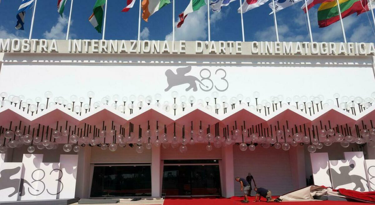 Mostra di Venezia, prezzi al Lido e caffè a 50 euro: albergatori chiedono un confronto