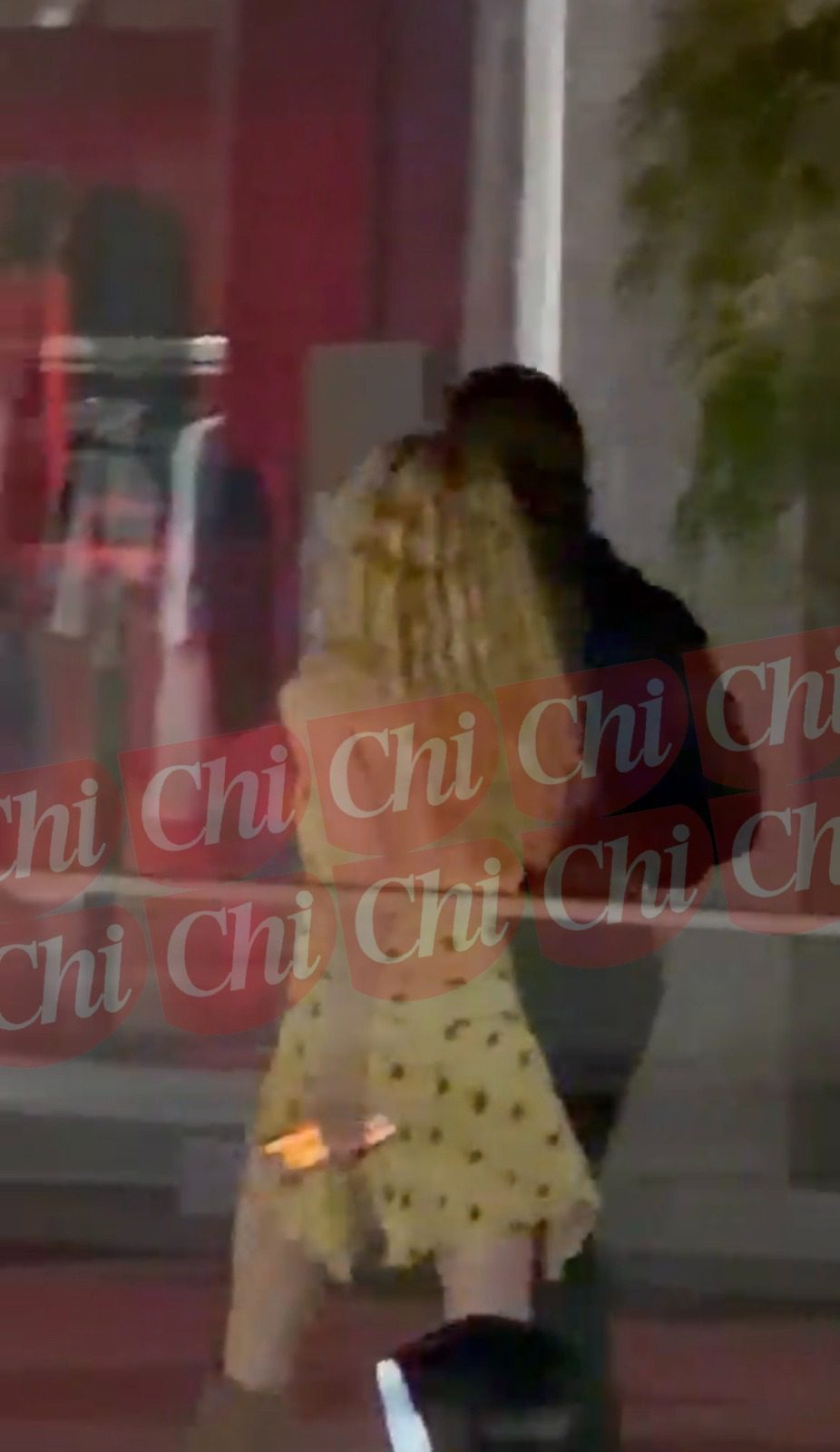 Samurai Jay e Isobel Kinnear insieme a Milano, le immagini accendono il gossip sulla coppia