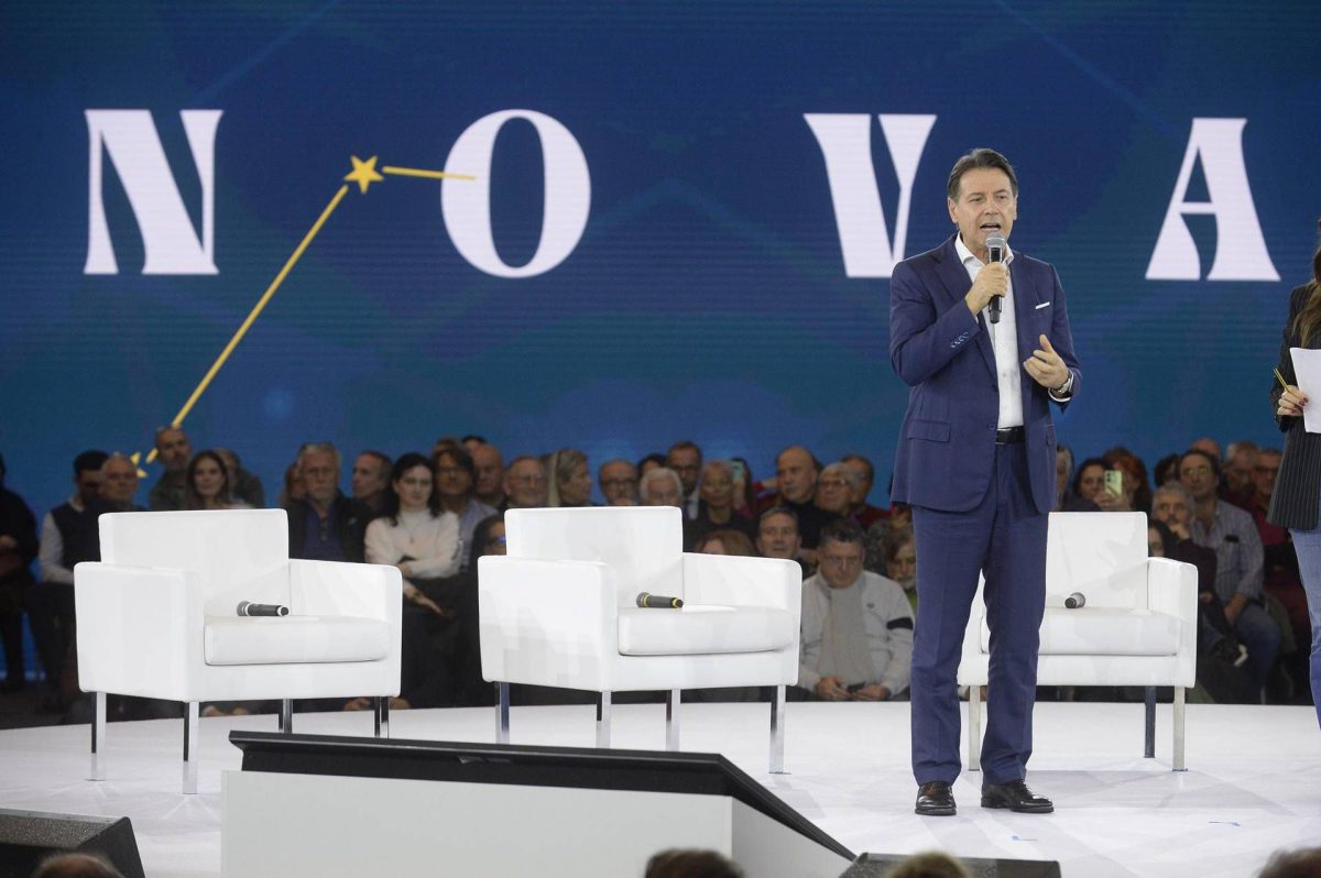 M5S, Patto generazionale per i giovani: 15mila euro a 18 anni e voto dai 16 M5S, Patto generazionale per i giovani: 15mila euro a 18 anni e voto dai 16