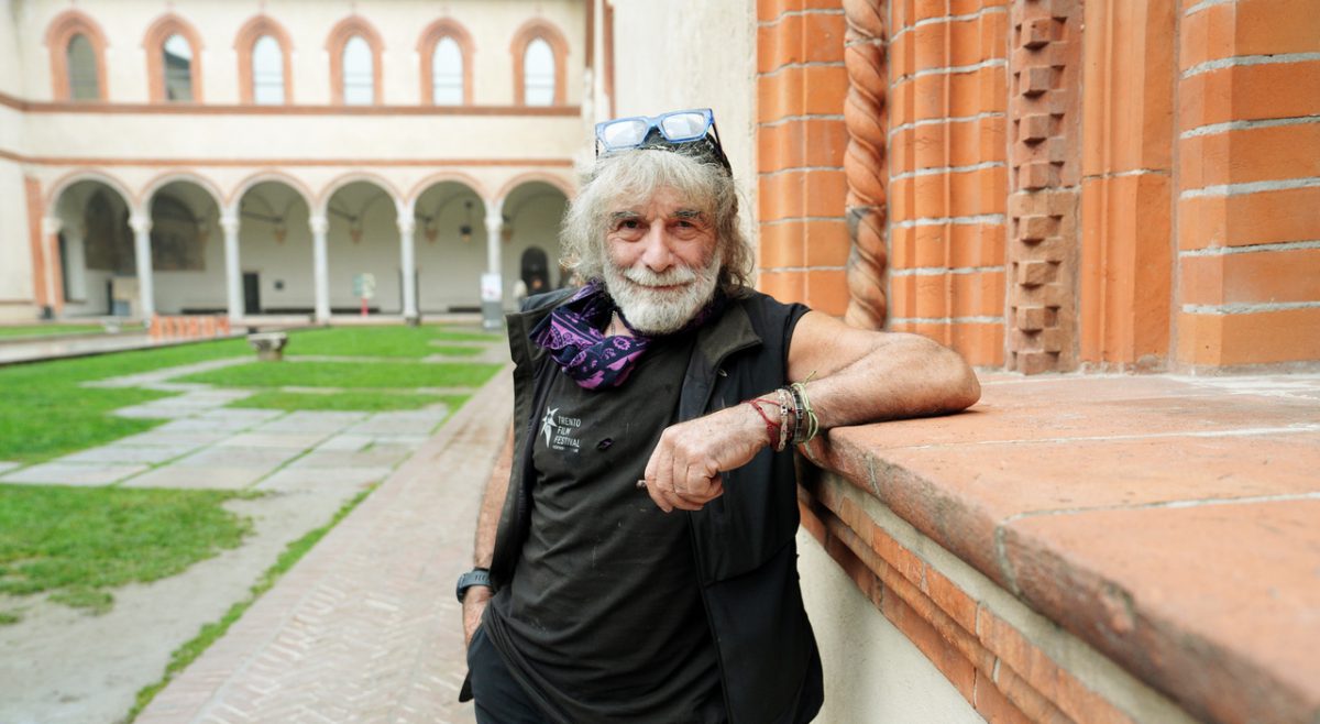 Mauro Corona, nuovo amore a 76 anni e 24 anni di differenza: perché non vuole divorziare