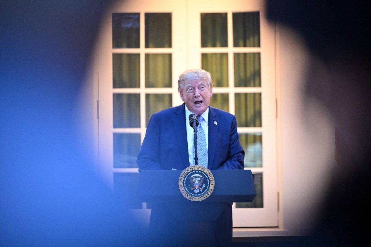 Iran, Trump apre a un incontro con Pezeshkian e minaccia nuove azioni militari
