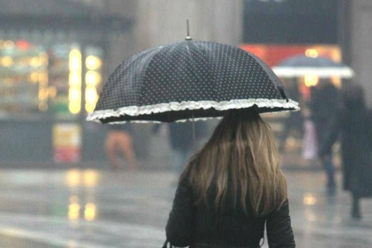 Meteo, sole con l