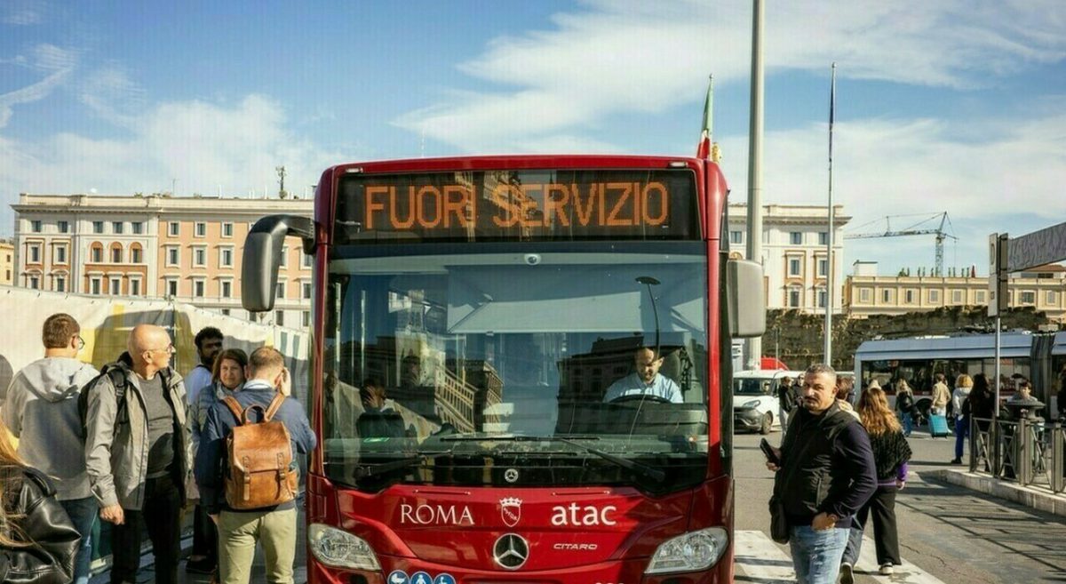 Scioperi trasporti fino al 30 settembre, stop per treni, bus e aerei in diverse città