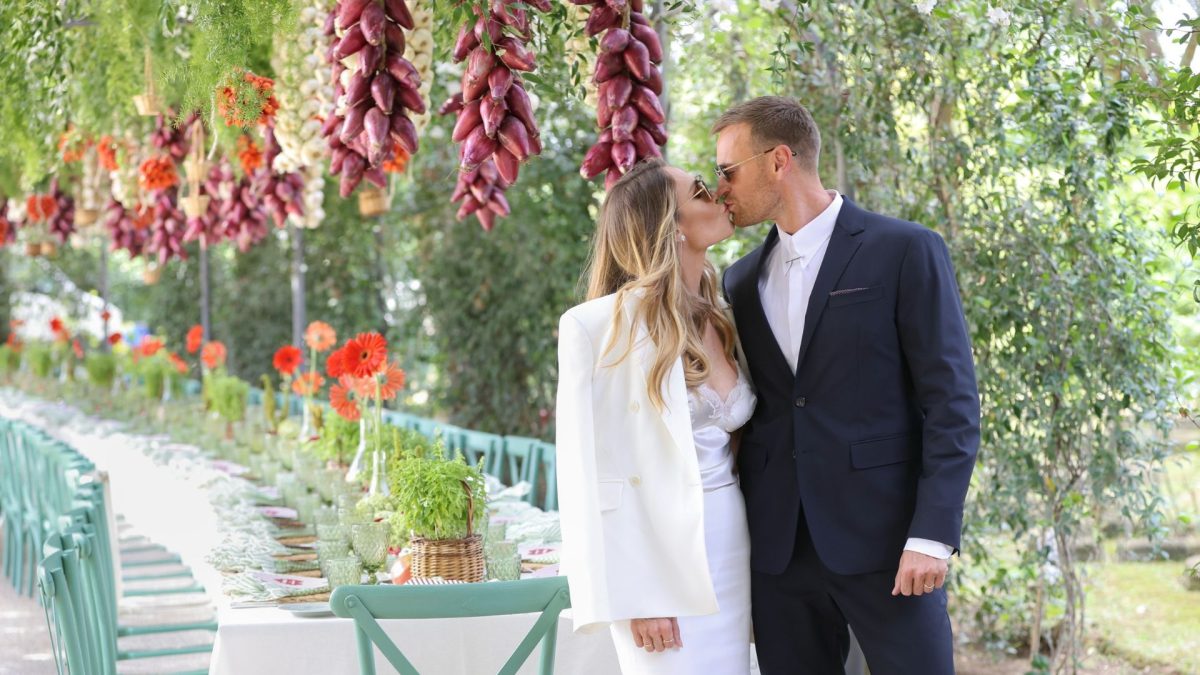 Ilary Blasi, nozze intime con Bastian e la battuta sugli inviti a Selvaggia e Cesara