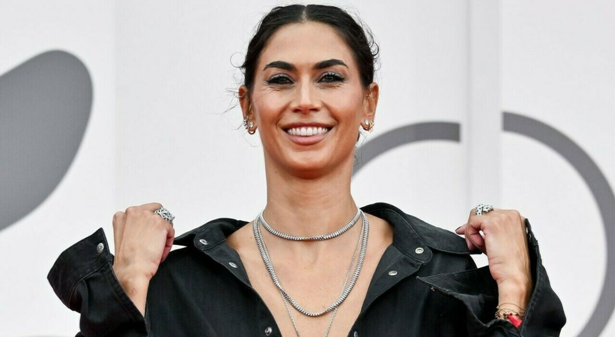 Melissa Satta: dalla gavetta a Striscia, le critiche sugli influencer e all