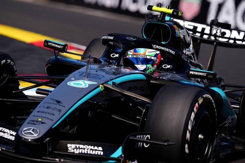 Formula 1 a Baku, Russell vince e recupera punti su Antonelli dopo la rimonta dal 16° posto