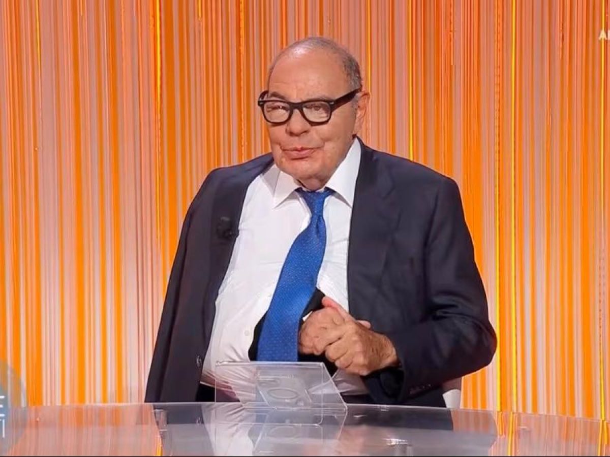 Bruno Vespa dopo la caduta, operato in cinque ore a naso, omero e spalla