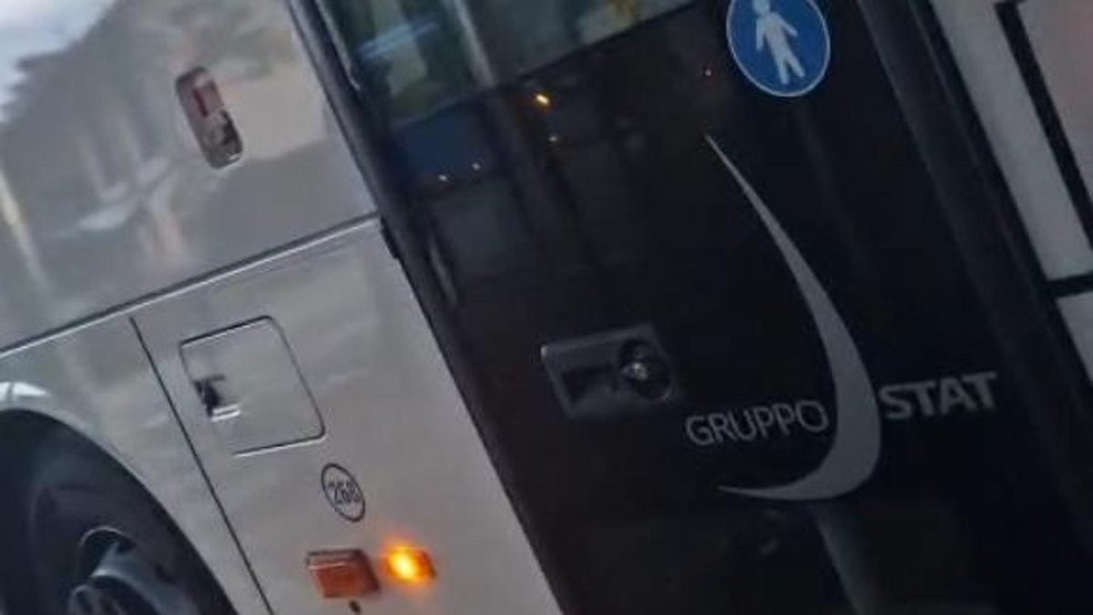 Fossano, 14enne esclusa dal bus sostitutivo: la famiglia denuncia