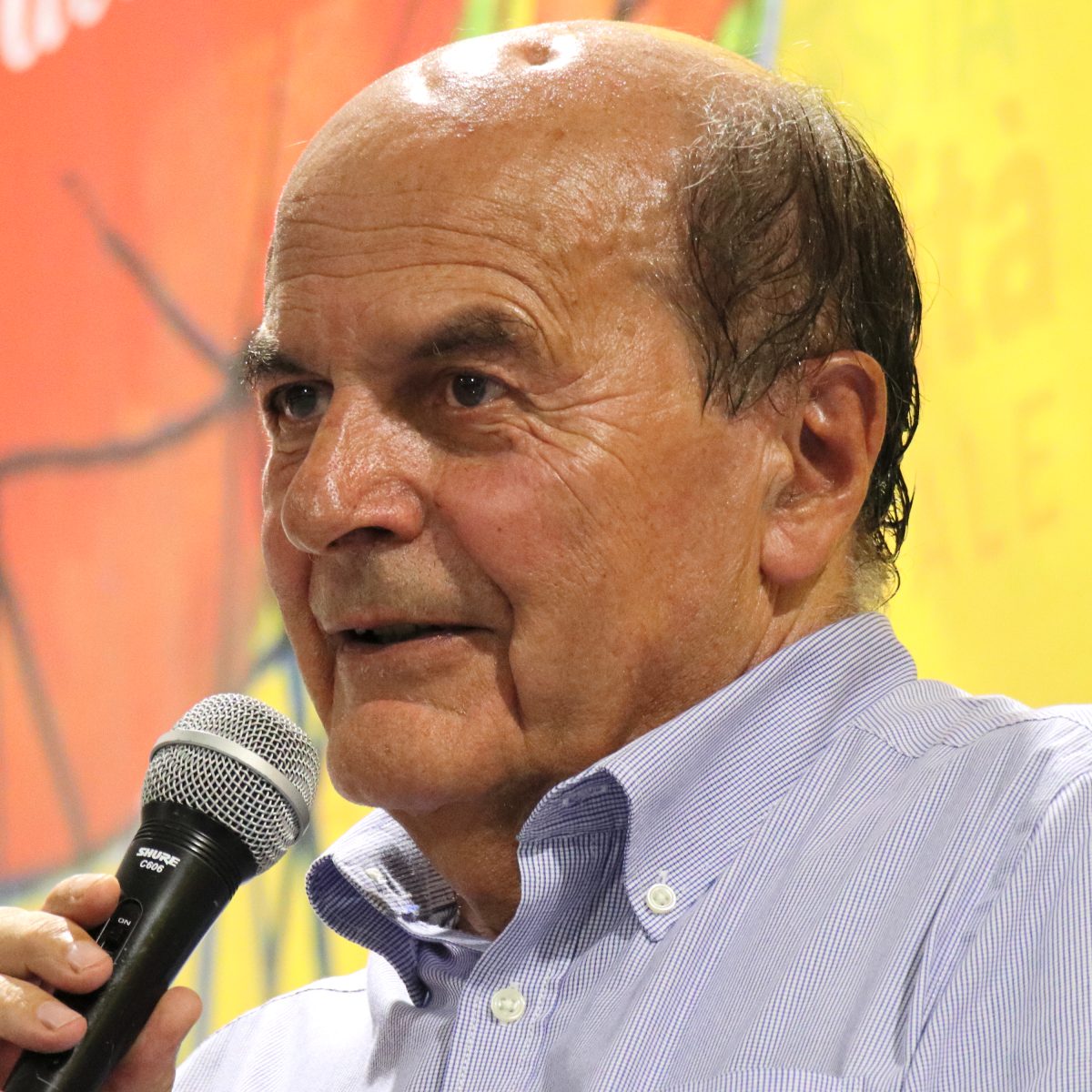 Pier Luigi Bersani compie 75 anni, dalla Regione ai ministeri e alla guida del Pd
