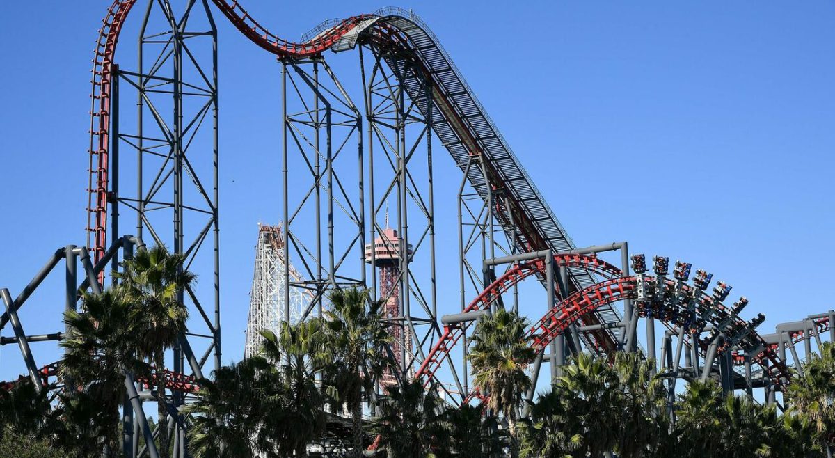 Six Flags chiude definitivamente le montagne russe X2, pesano le cause per lesioni cerebrali