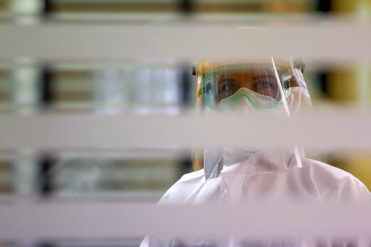 Covid in Europa, casi in aumento ma senza allarme: sotto osservazione la variante PJ.2.1