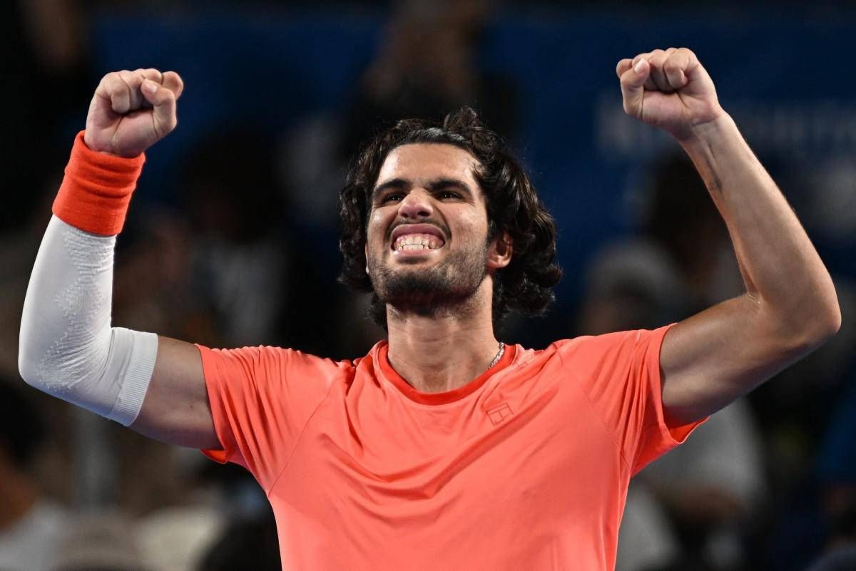 Alcaraz rimonta Munar a Tokyo, finale contro Lehecka dopo tre set