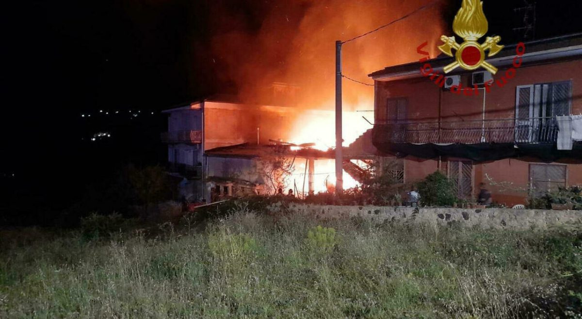 Esplosione a Bergamo, due feriti in codice rosso e verifiche su una fuga di gas