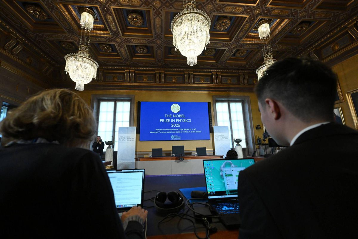 Nobel per la Fisica 2026 a Francis Halzen, il ghiaccio del Polo Sud apre una nuova astronomia