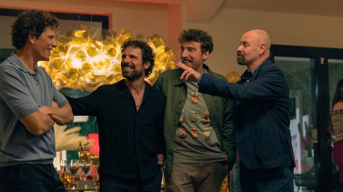 Maschi Veri 2 arriva su Netflix, i quattro amici alla prova del cambiamento Maschi Veri 2 arriva su Netflix, i quattro amici alla prova del cambiamento