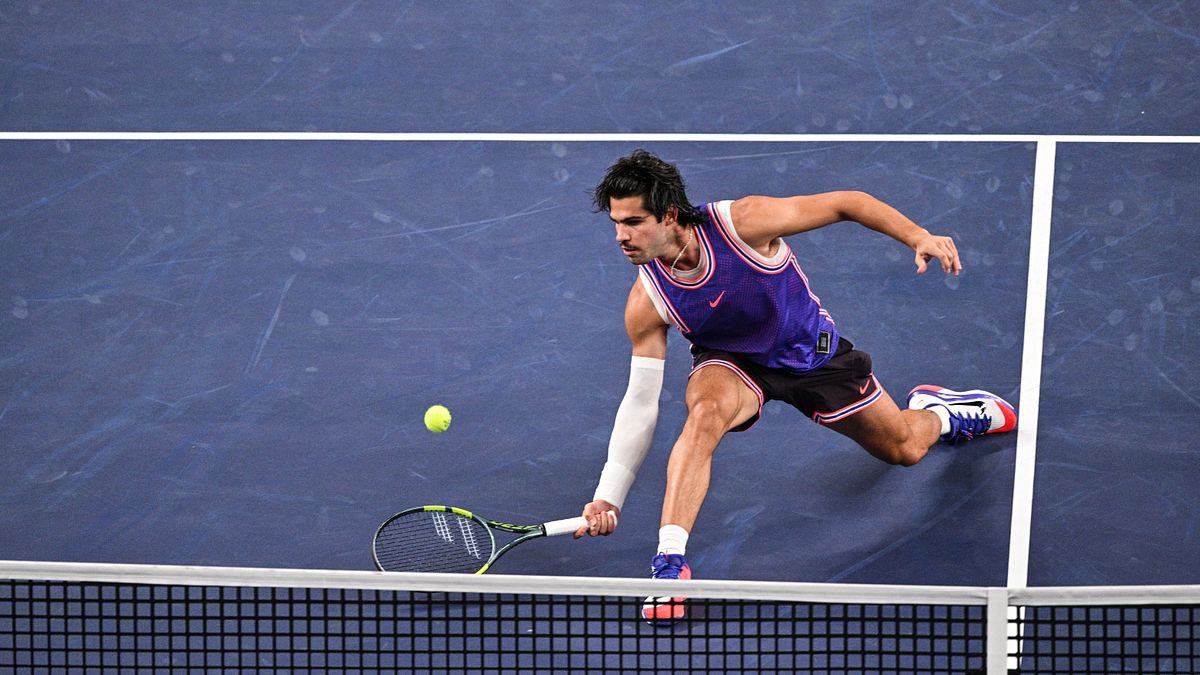 Alcaraz fuori a Shanghai contro Bergs, Zverev conquista il numero 1 ATP di fine anno