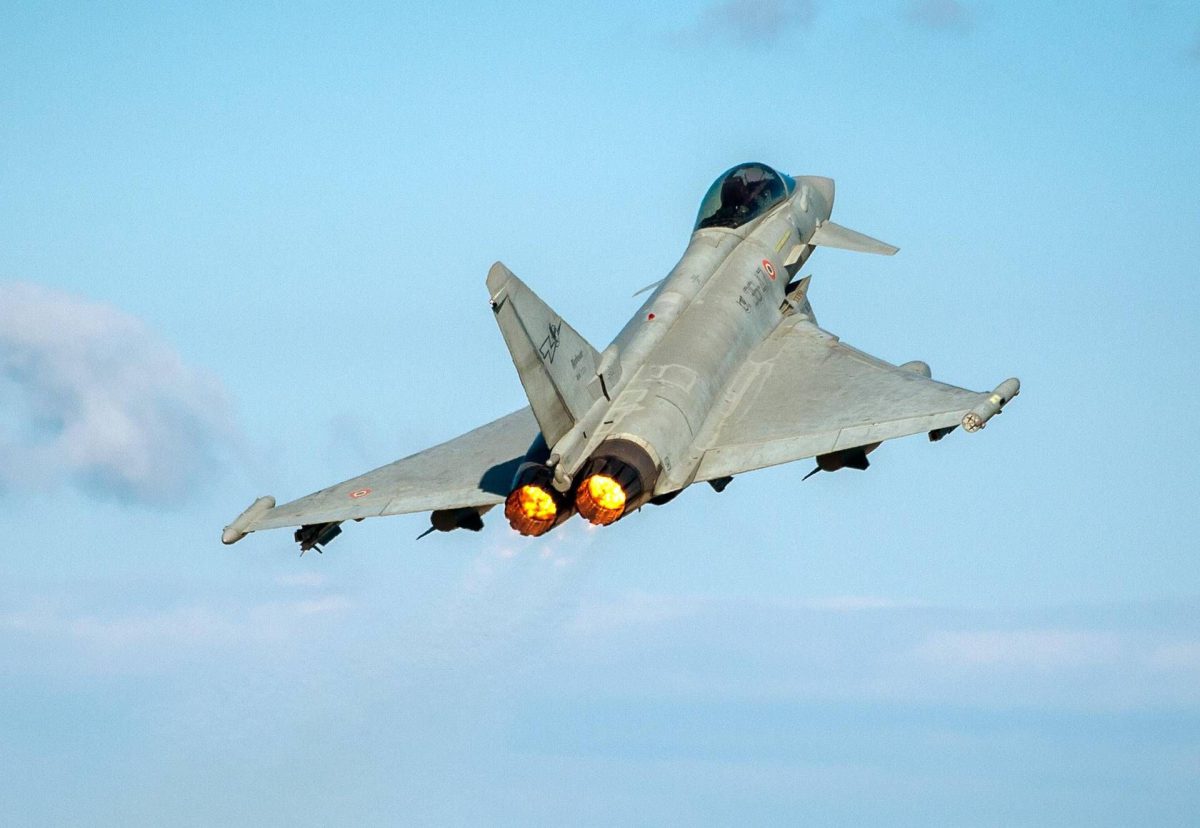 Drone nei cieli della Lituania, due Eurofighter italiani decollano su ordine della Nato