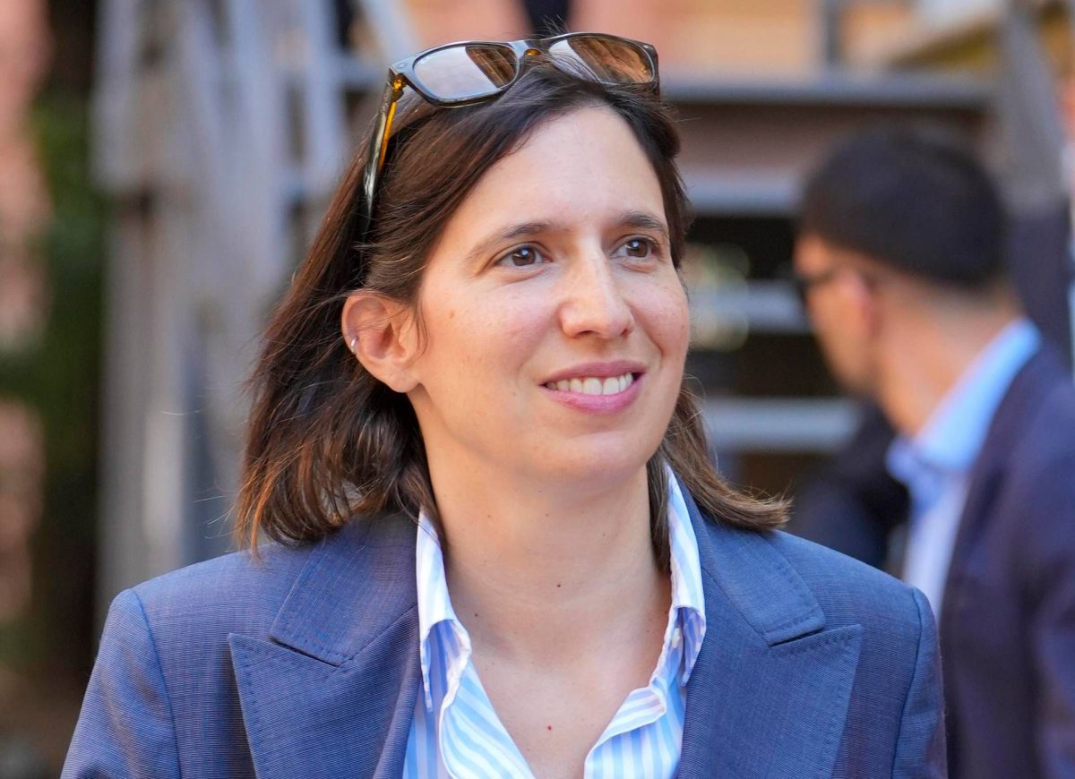Schlein punta a Palazzo Chigi, candidatura anche senza primarie e programma aperto ai territori