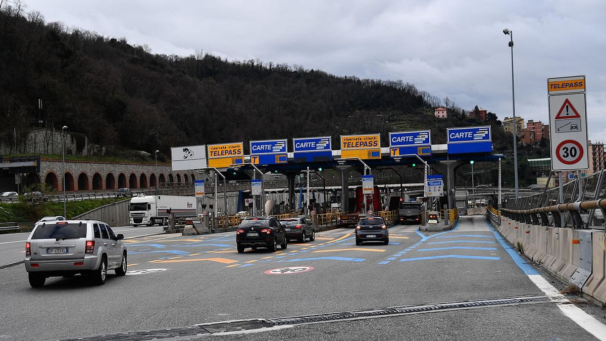 Retromarcia al casello autostradale, la deroga per i guasti non è ancora in vigore