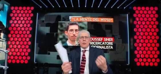 Fuori dal Coro, Mario Giordano chiede di rifare il lancio e lo schermo diventa nero
