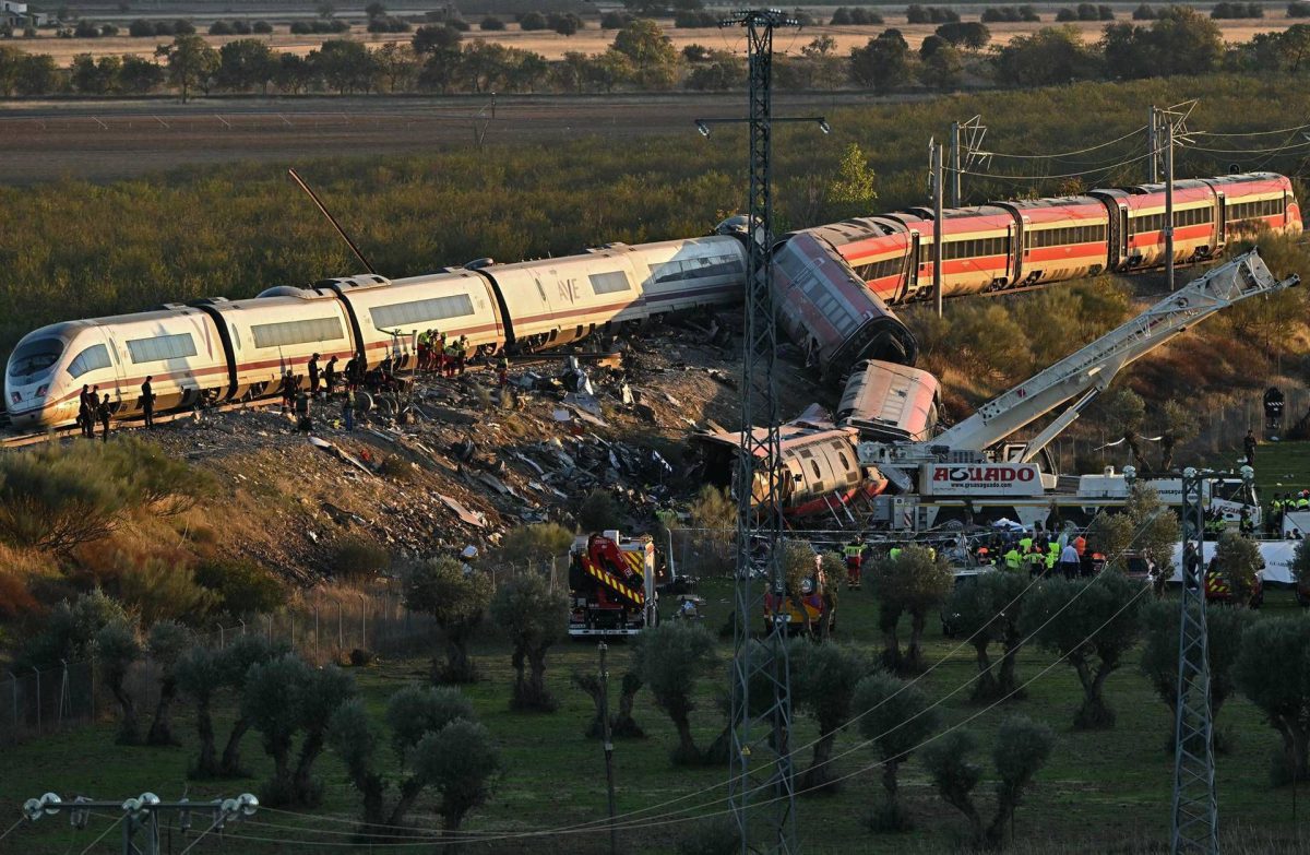 Treni in Spagna, indagini sul via libera all