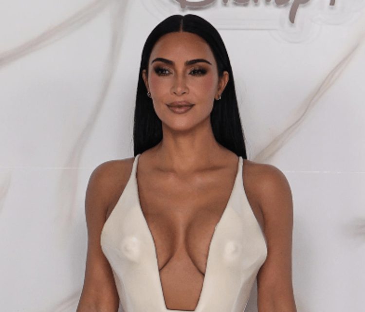 Kim Kardashian e il Monet comprato a Roma, la scelta nata da una battuta di Clueless